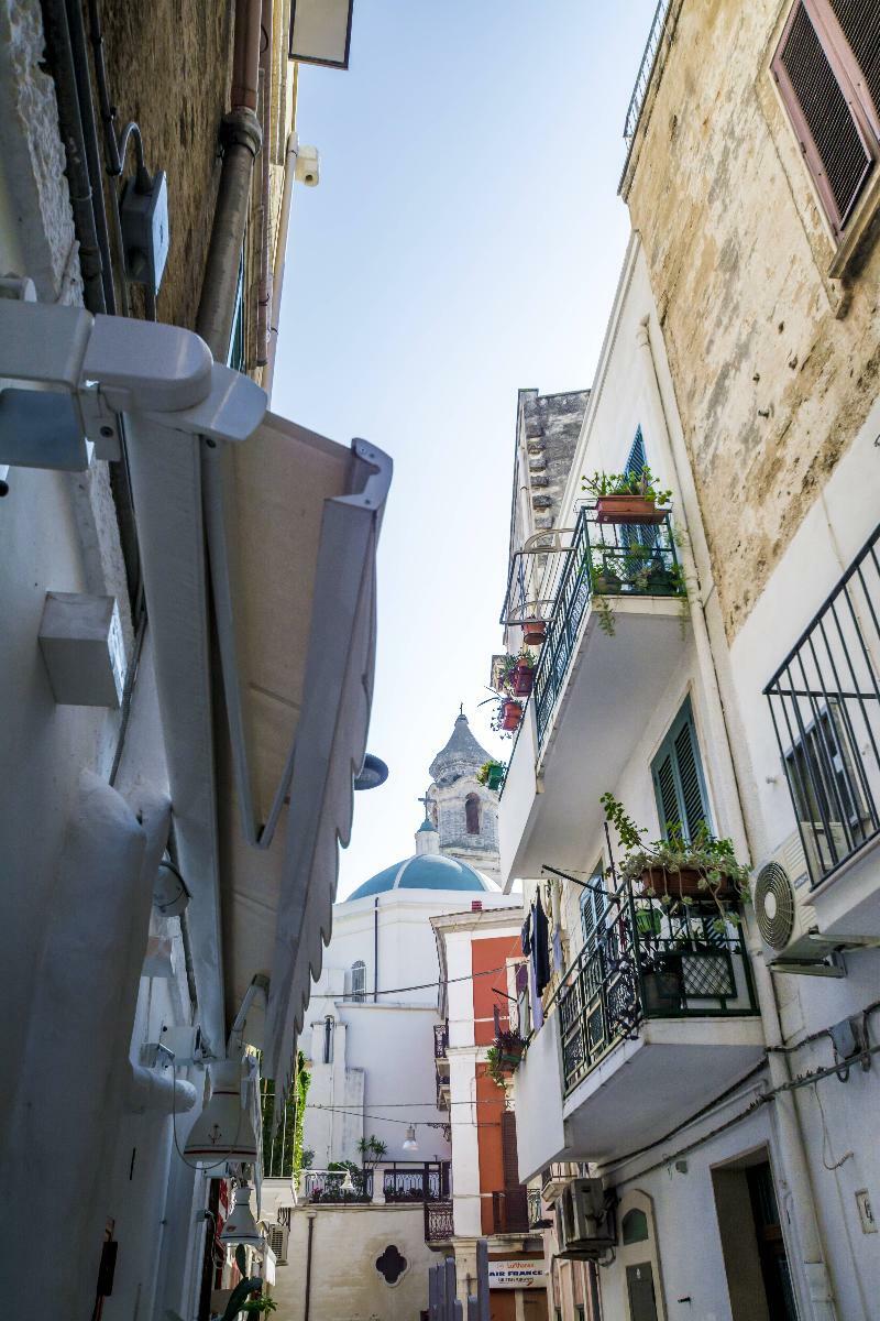 Hotel Vico De Amicis 30 Monopoli Exterior foto